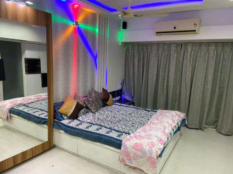 1 RK Flat In Royal Palms for Rent  In Goregaon