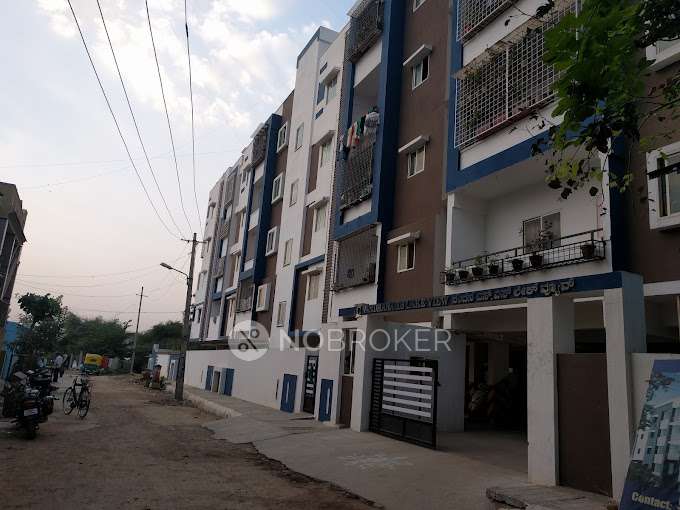2 BHK Flat In Vandhana Ss Lake View For Sale  In Bommanahalli