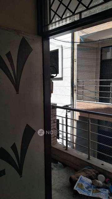 2 BHK Flat In Standlone Building  For Sale  In Patparganj