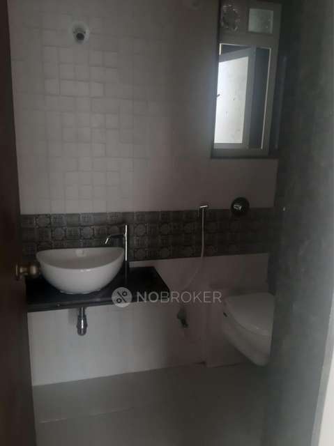 2 BHK Flat In Ravinanda Trinity for Rent  In Wagholi