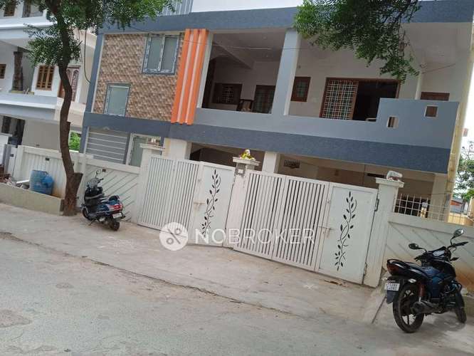 1 RK Flat In H.no. 163,hig.b,aphbcolony,4 Th Phase,gachibowli for Rent  In Gachibowli