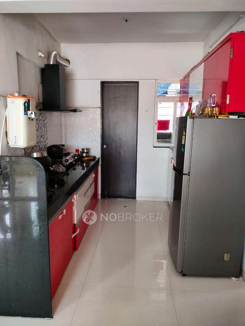 2 BHK Flat In Alcove Building For Sale  In Ghorpadi