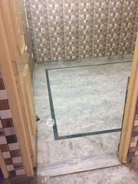 2 BHK Flat In Stand Alone  Bulding For Sale  In Uttam Nagar