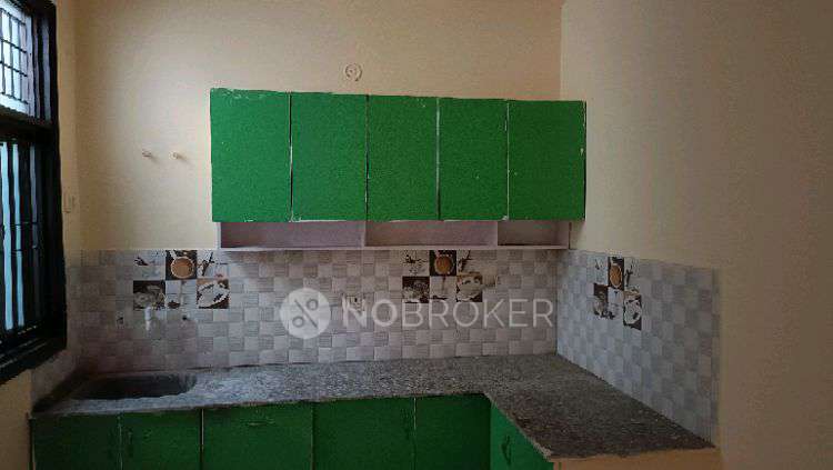 2 BHK Flat In Dlf Ankur Vihar for Rent  In Loni