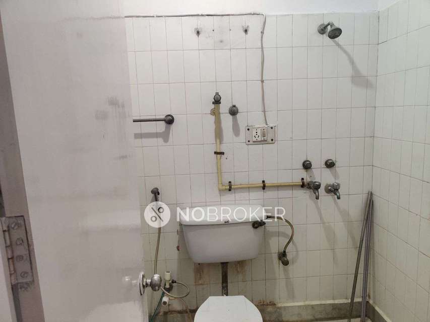 2 BHK Flat In Shipra Riviera, Indirapuram For Sale  In Indirapuram