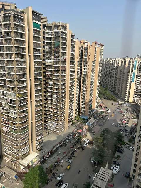 3 BHK Flat In Gaur City 2 12th Avenue, for Rent  In Gour City 2