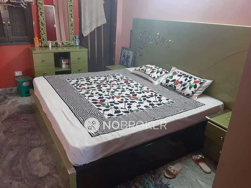 4+ BHK Flat In Standalonebuilding For Sale  In  Sector 8