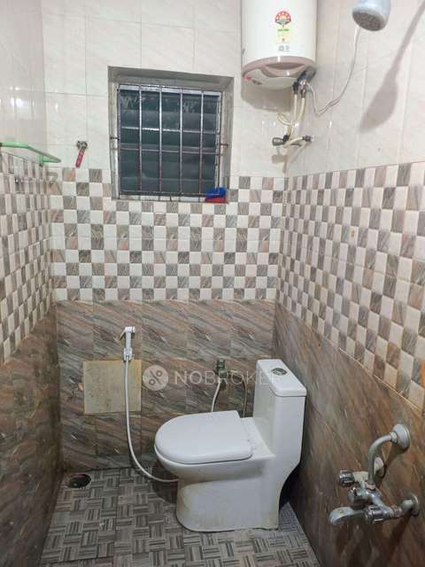 2 BHK Flat In Vasantha Flats For Sale  In 26, Bajanai Koil Street