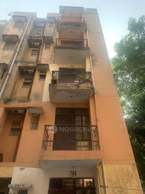 1 BHK Flat In Dda Flate For Sale  In Bakkarwala