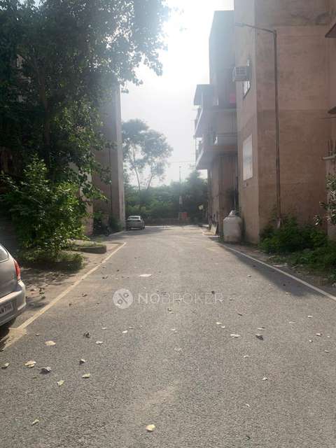 1 BHK Flat In Dda Flate For Sale  In Bakkarwala