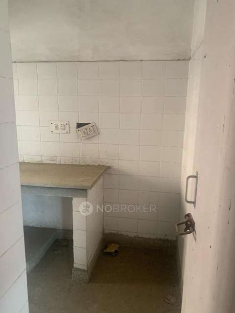 1 BHK Flat In Dda Flate For Sale  In Bakkarwala