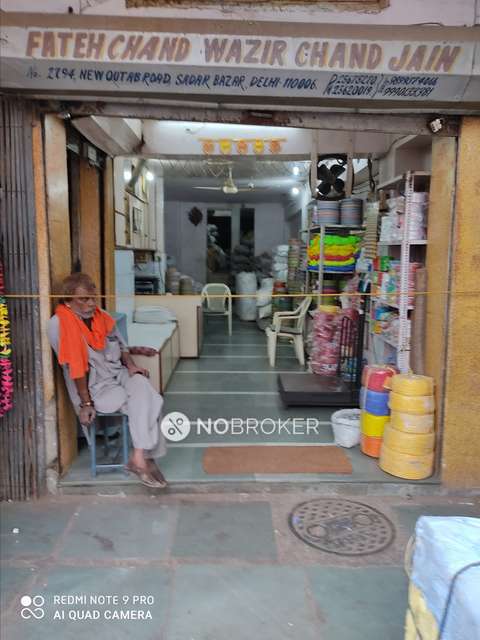 1 RK Flat In Sarai Khalil Sadar Bazaar for Rent In Pahari Dhiraj