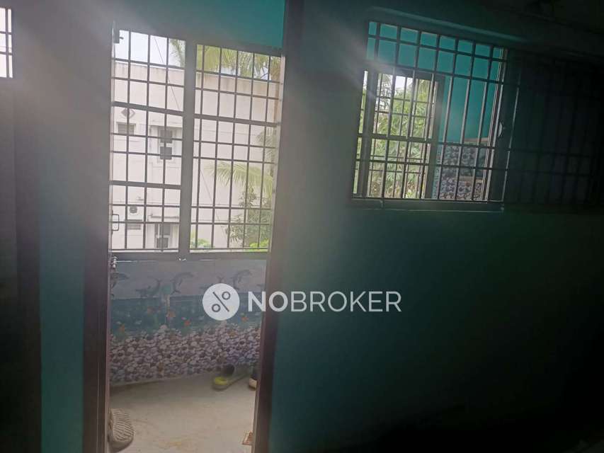 2 BHK Flat In Shree Lakshmi Apartments For Sale  In Madambakkam