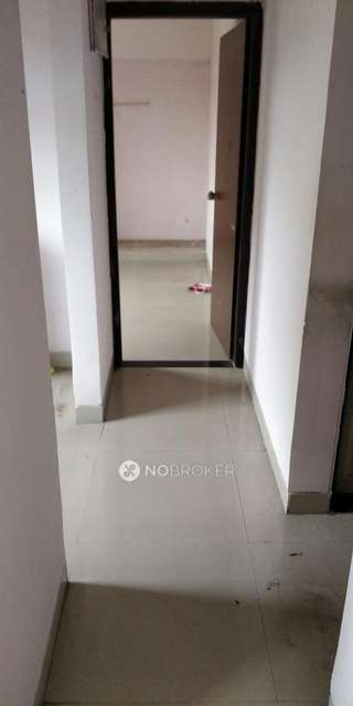 1 BHK Flat In Haware Estate For Sale  In Thane West