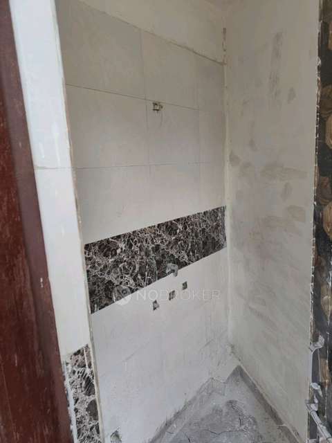 1 RK Flat For Sale  In Patel Nagar