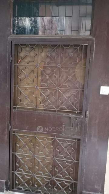 2 BHK Flat For Sale  In Dilshad Colony