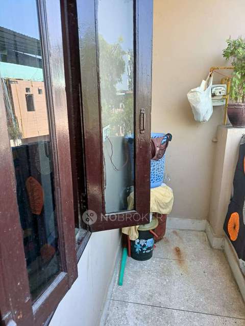 2 BHK Flat For Sale  In Dilshad Colony