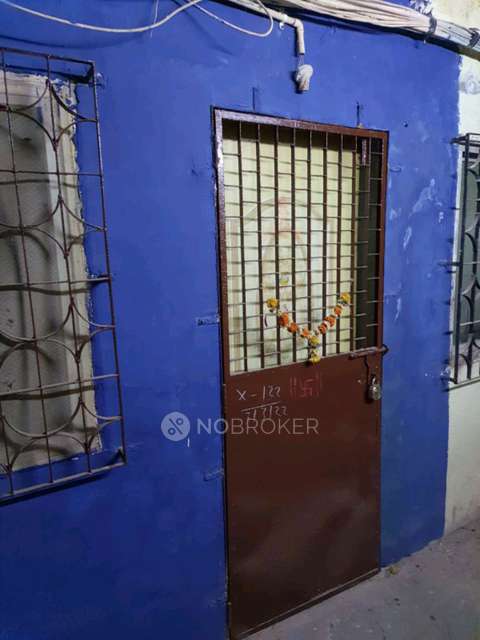 1 RK House For Sale  In Malad West