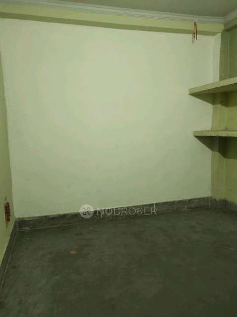 1 RK House for Rent  In Sector 62a