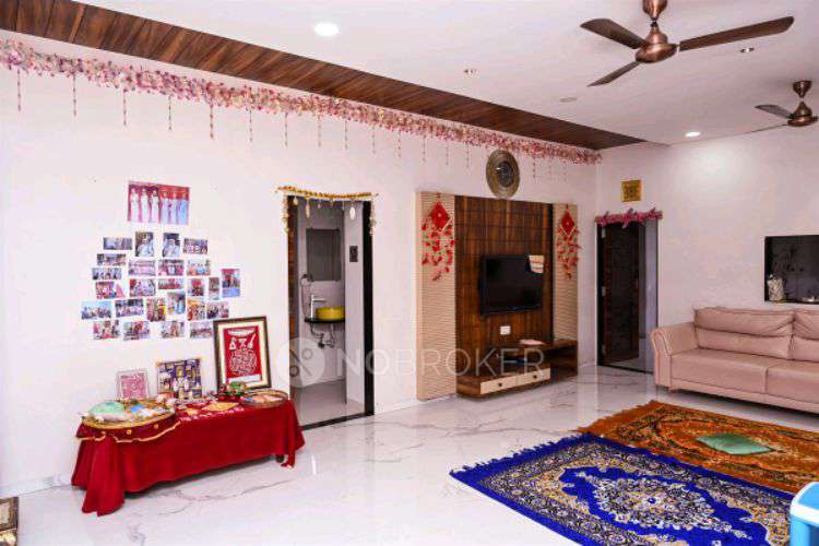 4 BHK Flat In Mahavir Shopping Centre For Sale  In Mahavir Shopping Centre