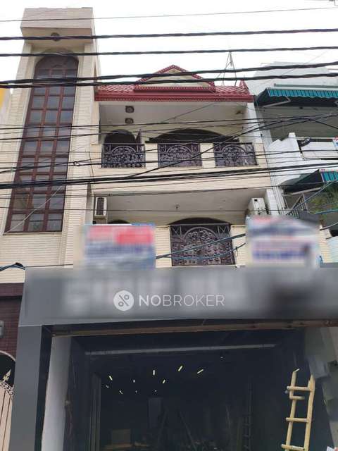 1 RK Flat for Rent  In Model Town