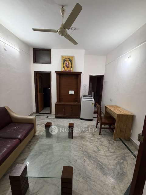 1 BHK Flat In Standalone Building  for Rent  In  Banjara Hills