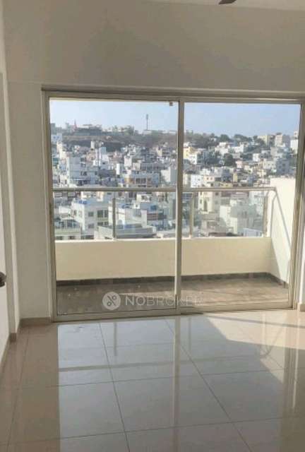 Single Room for Female In 2 BHK  In Kolte Patil Three Jewels In Katraj Kondhwa Road, Pune