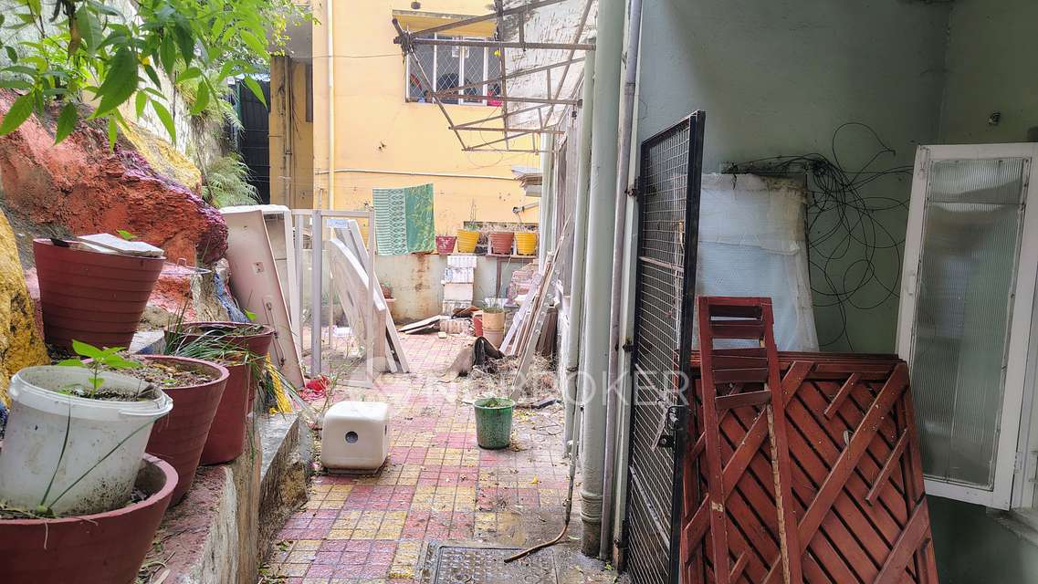 3 BHK Flat In Capri Towers For Sale  In Banjara Hills