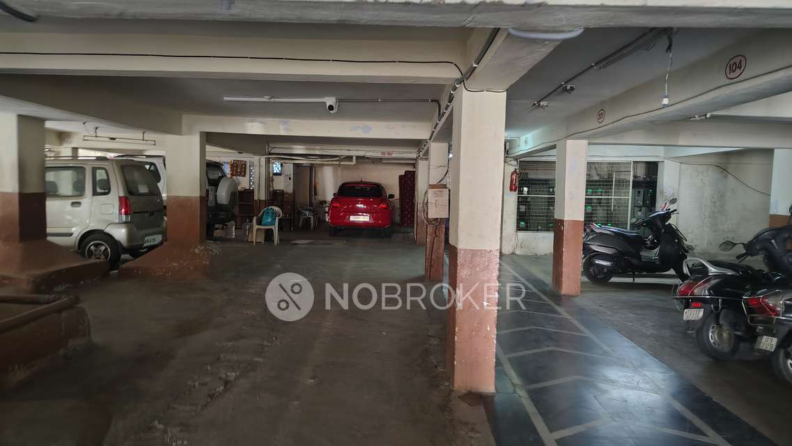 3 BHK Flat In Capri Towers For Sale  In Banjara Hills