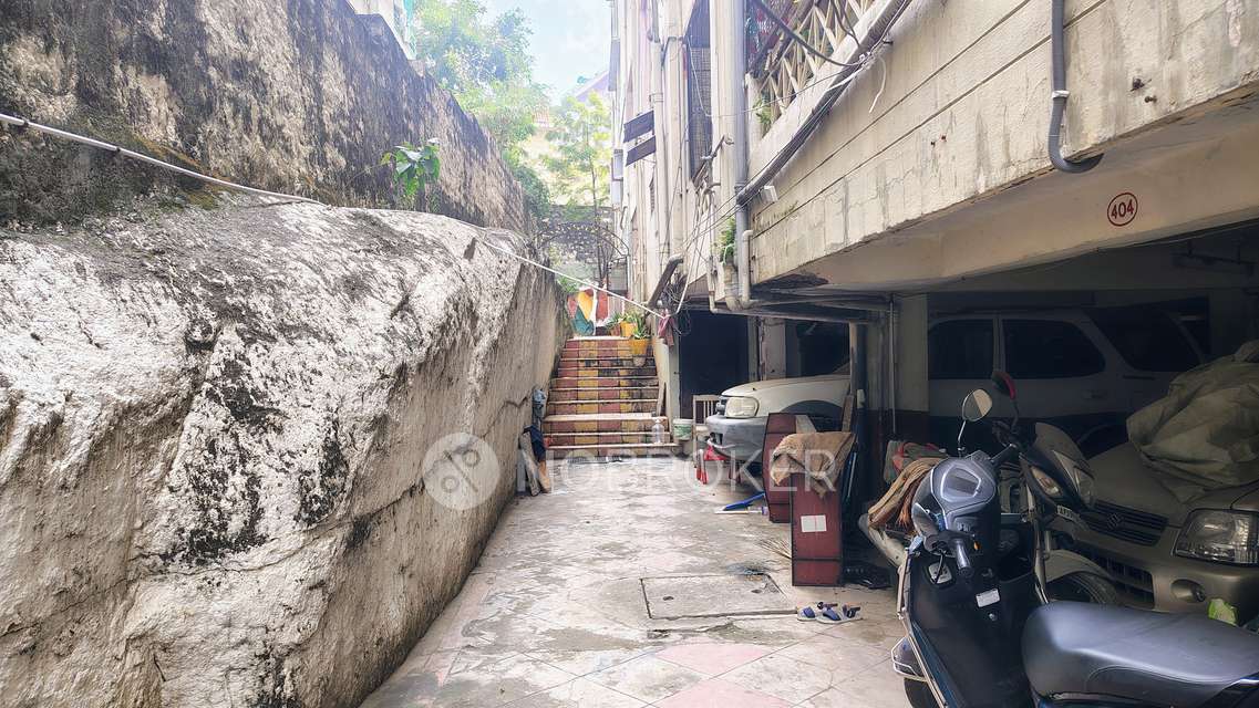 3 BHK Flat In Capri Towers For Sale  In Banjara Hills