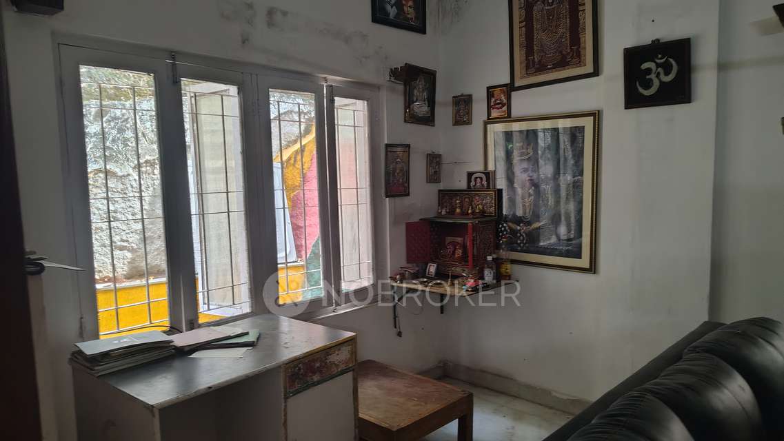 3 BHK Flat In Capri Towers For Sale  In Banjara Hills