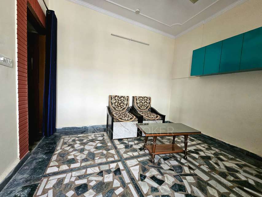1 BHK House for Rent  In Sector 23