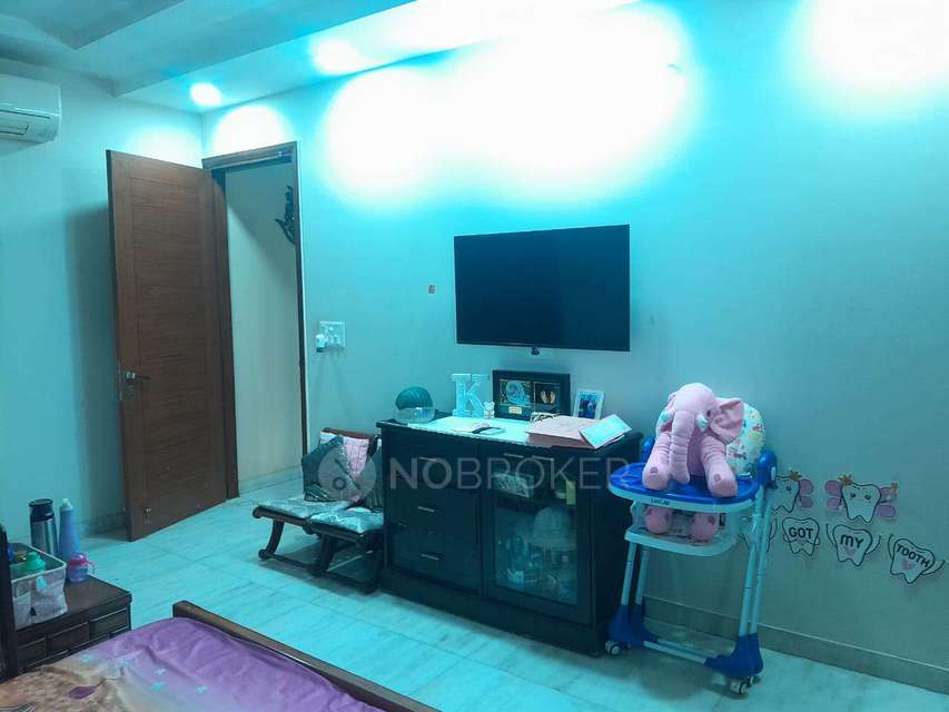 3 BHK Flat for Rent  In Dlf Phase *