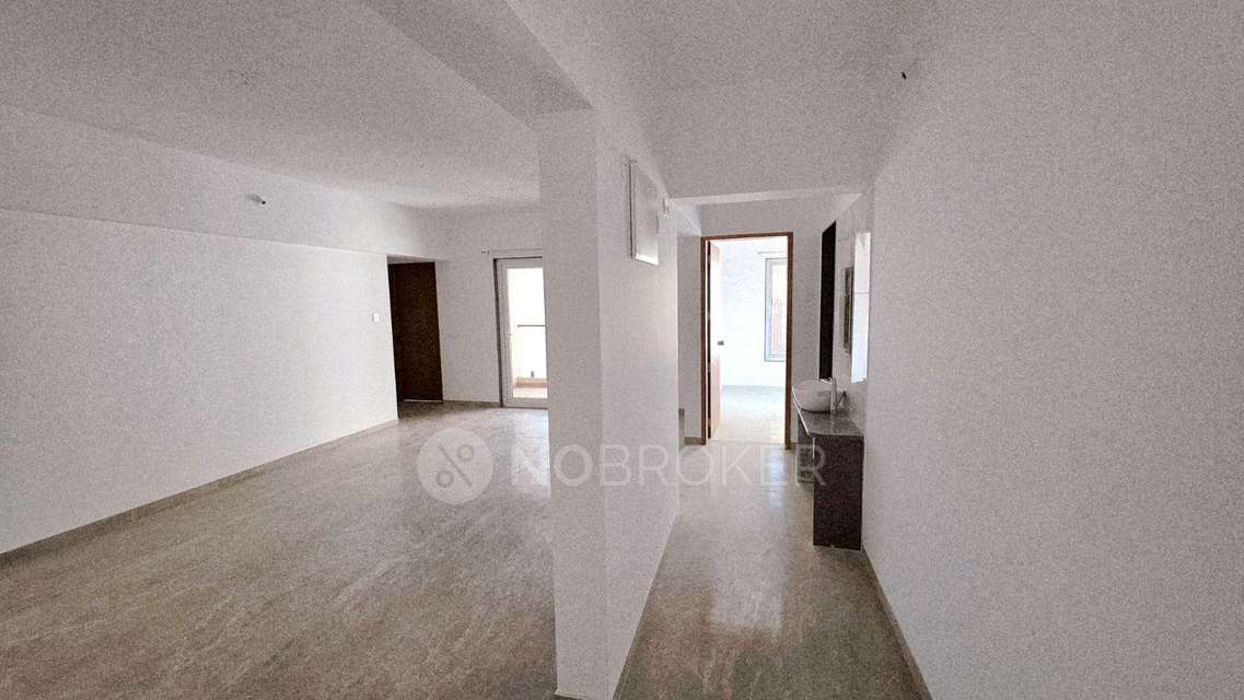 4+ BHK Flat In Standalone Building  for Rent  In Law College Road 
