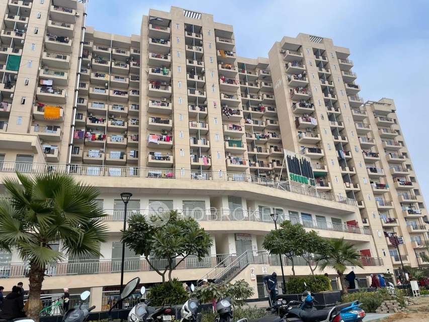 1 BHK Flat In Signature Global Orchard Avenue For Sale  In  Sector 93,