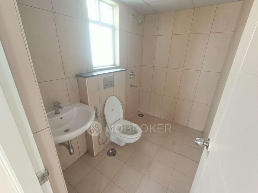 2 BHK Flat In Mahaveer Celesse, Yelahanka For Sale  In Yelahanka