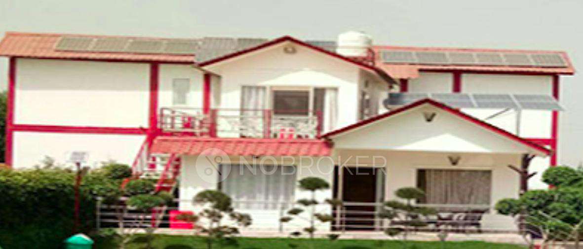 PG for Anyone in Green Beauty Farm Sector 135 Noida