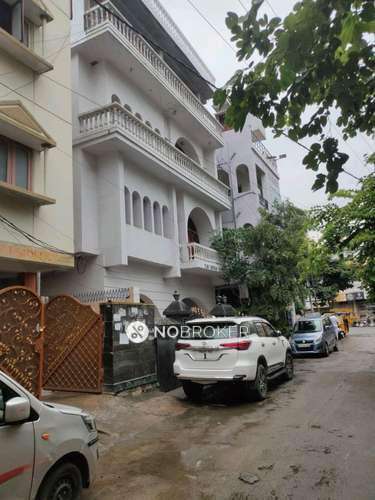 2 BHK Flat In Sai Krupa  For Sale  In Old Malakpet