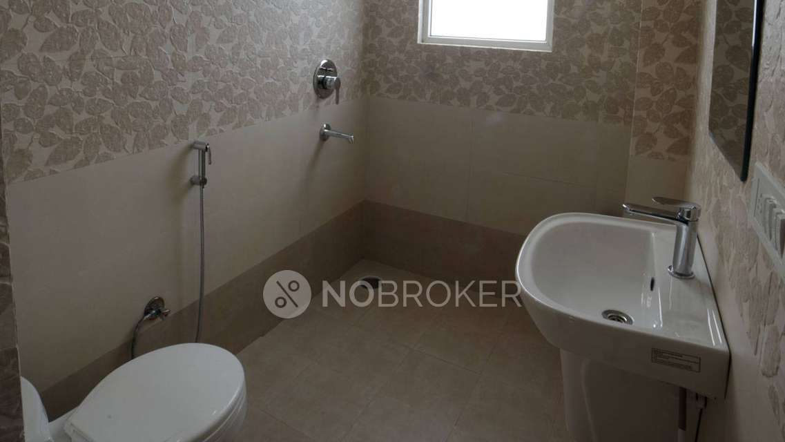 2 BHK Flat In Royal Castle, Porur For Sale  In 10th Cross Street