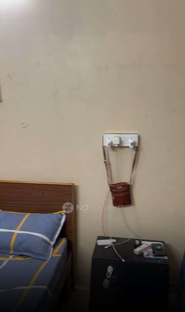 Single Room for Male In 3 BHK  In Amanora Aspire Towers In Hadapsar