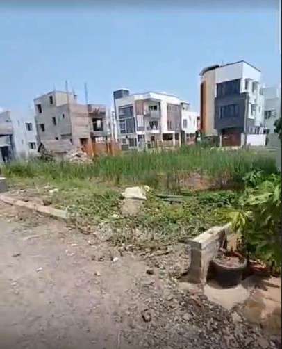 Plot For Sale  In S.i.s Capetown  In Surapet