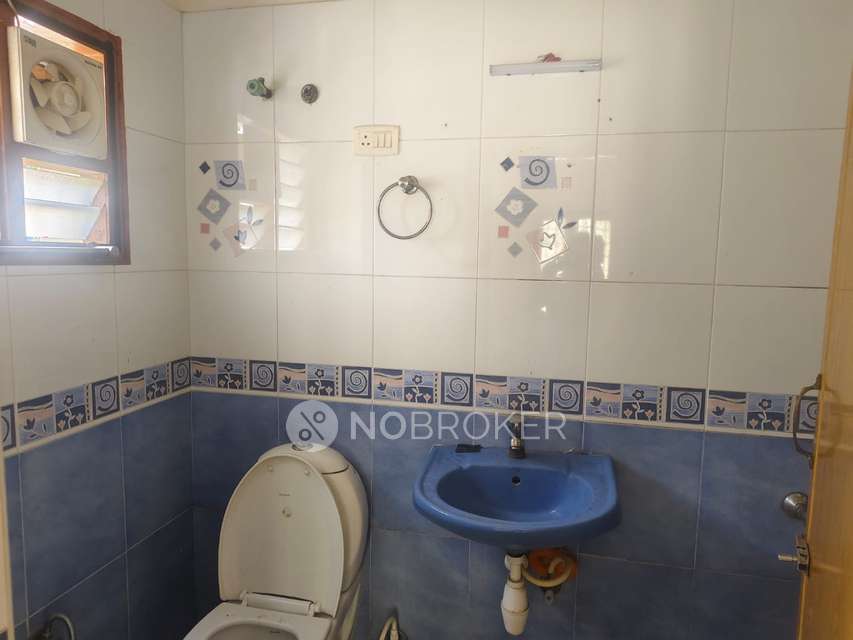 3 BHK Flat In Vishwa Castle For Sale  In Raja Annamalai Puram