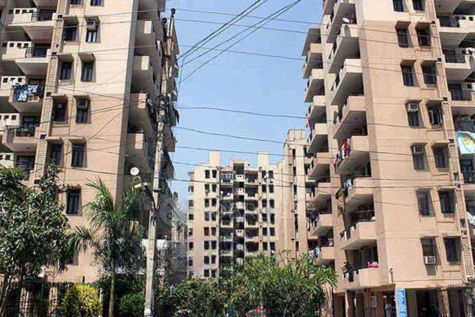 2 BHK Flat In Hewo Apartment I For Sale  In Sector-56