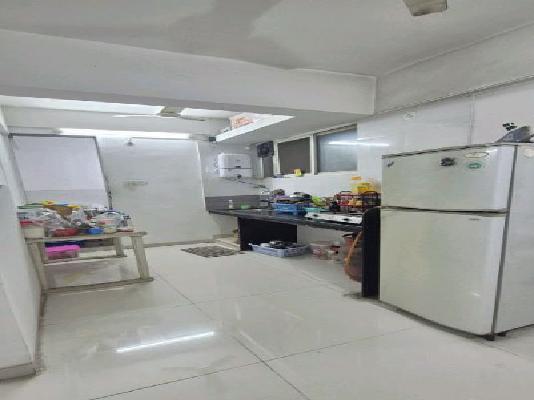 Shared Room for Female In 2 BHK  In Sukhwani Royal Residency In Morewadi