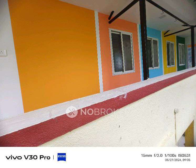 PG for Girls in Warje