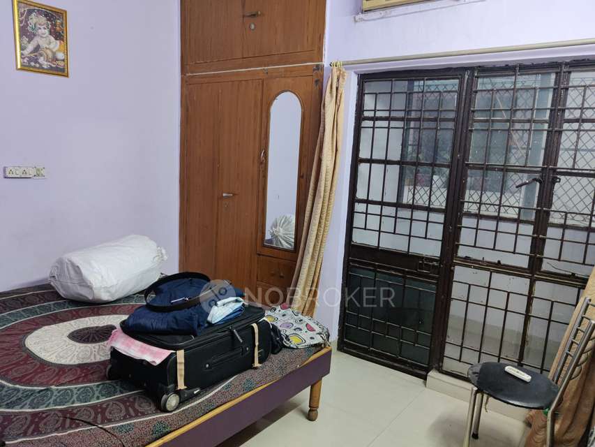 1 BHK Flat In Gangotri Apartment , Sector 12 Dwarka for Rent  In Sector 12 Dwarka