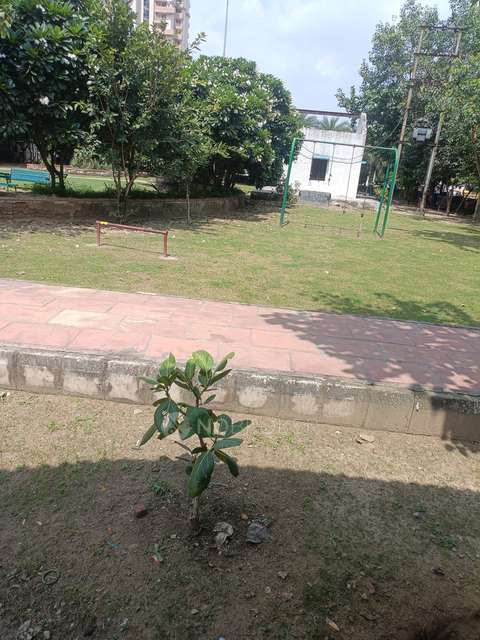 2 BHK Flat In Noida Authority ,sector-118 Noida For Sale  In  Sector 118,noida