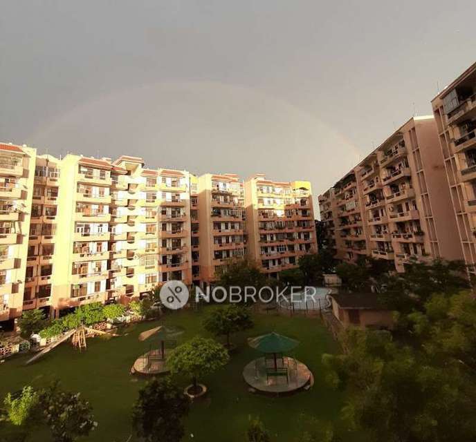 2 BHK Flat In Gulmohar Cooperative Housing Society for Rent  In Nehru Nagar