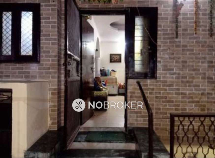 2 BHK Flat In Apartment For Sale  In Mangolpuri