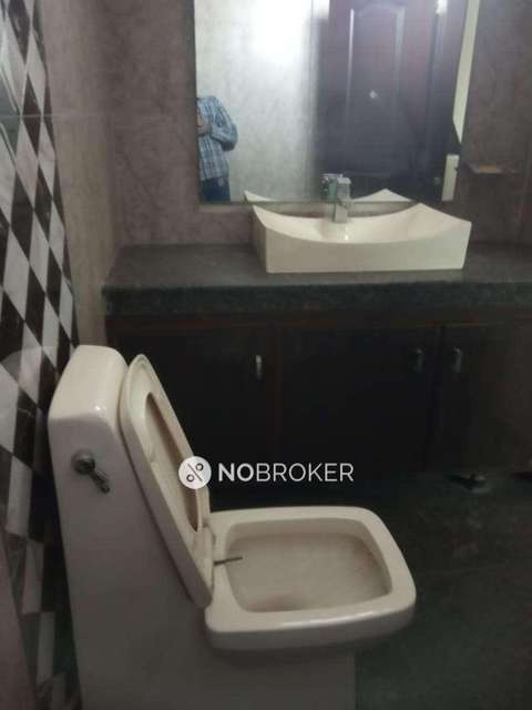 3 BHK Flat For Sale  In Kalkaji